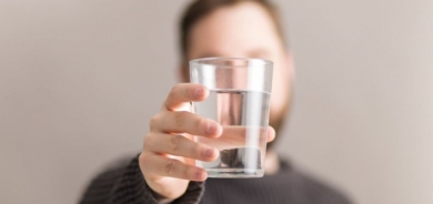 علامات تشير إلى أنك لا تشرب كمية كافية من الماء