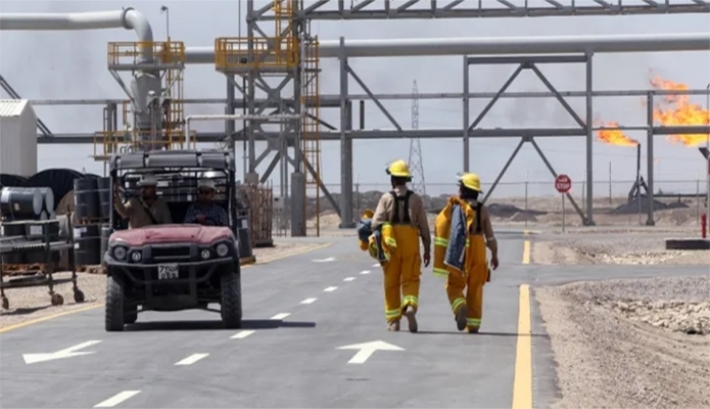 خبير اقتصادي: انسحاب خبراء النفط الأجانب من العراق له تأثيرات سلبية