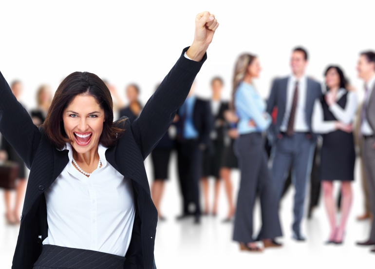 ئافرەتی ژیر و سەلار  منداڵ بە شكۆوە پەروەردە دەكات