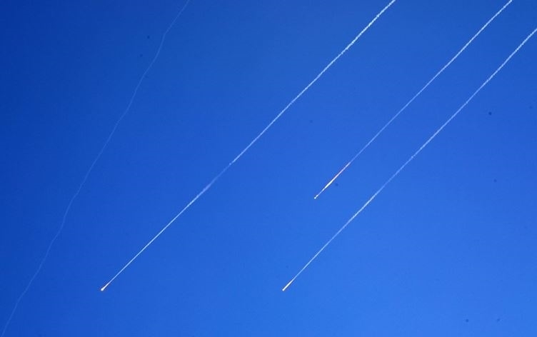 Îranê bi mûşekan êrişî Îsraîlê kir