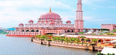 مزگەوتی قەشەنگ و ناوداری بۆترا