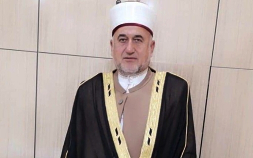 مامۆستا عەبدولسەلام خدر شەرەفانی  بەرپرسی لێژنەی ناوچەی قەسرۆكی یەكێتیی زانایانی ئایینی ئیسلامیی كوردستان بۆ گوڵان:     ئەو كەسەی مێژووی كوردی موسڵمان بسڕێتەوە و مێژووی نەتەوەیەكی دیكەی بەسەردا زاڵ بكات، خۆفرۆشە