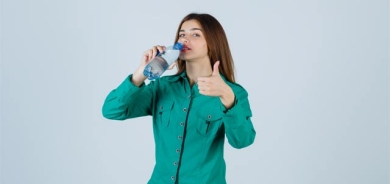 رۆڵی ئاو خواردنەوە بۆ دابەزاندنی كێشی لەش