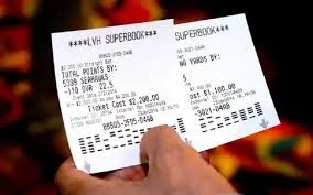 يسبب العقم والسمنة والسكري... سمّ يختبئ بالإيصالات الورقية التي نمسكها يومياً