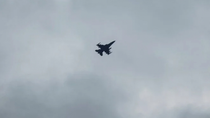 Rûsyayê zêdetirî 500 dron û mûşekan êrîş kir: Balefirvanê F-16ê yê Ukraynî mir