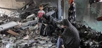 غزة... الهدنة عالقة والقتل لا يتوقف