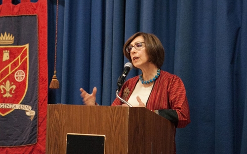 د.ڕۆكسان فەرمانفەرمائیان  پسپۆڕی پەیوەندییە نێودەوڵەتییەكان لە زانكۆی پرینستۆن بۆ گوڵان:     ئاسایش و سەقامگیریی ڕۆژهەڵاتی ناوەڕاست پێی ناوەتە قۆناغێكی وەرچەرخان و ئایندەی بەرەو نادیاری بردووە