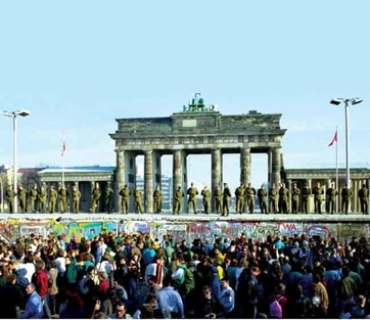 ئێستای ڕۆژهەڵاتی ناوەڕاست  لە ئەوروپای پێش ڕووخانی  دیواری بەرلین دەچێت