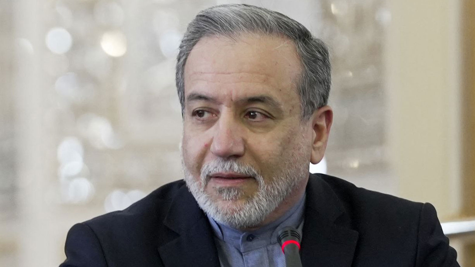 Wezîrê Derve yê Îranê: Em dest ji pîtandina uranyumê bernadin