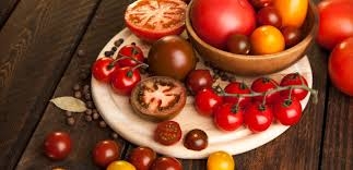 ماذا يحدث لجسمك عند تناول الطماطم بانتظام؟