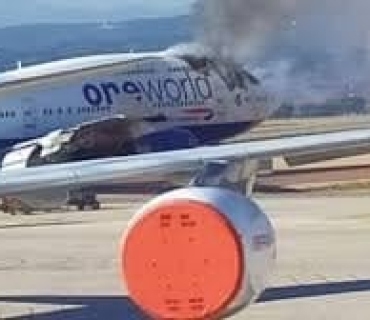 فڕۆکەیەکی نەفەر هەڵگر لە ئیسپانیا ئاگری گرت