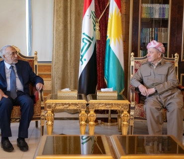 لـــە سەلاحەددین سەرۆک مەسعود بارزانی پێشوازی لە شاندێکی ئەنجوومەنی نوێنەرانی عێراق بە سەرۆکایەتیی بەڕێز مەحمود مەشهەدانی کرد.