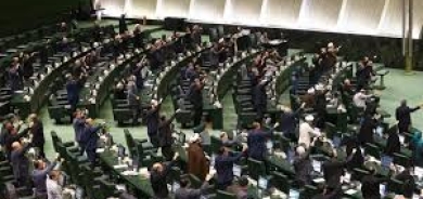 نواب إيرانيون يحذرون بزشكيان من «تشجيع التصعيد الأميركي»