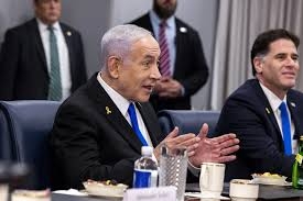 نتنياهو «يفاوض» وزراءه على هدنة غزة