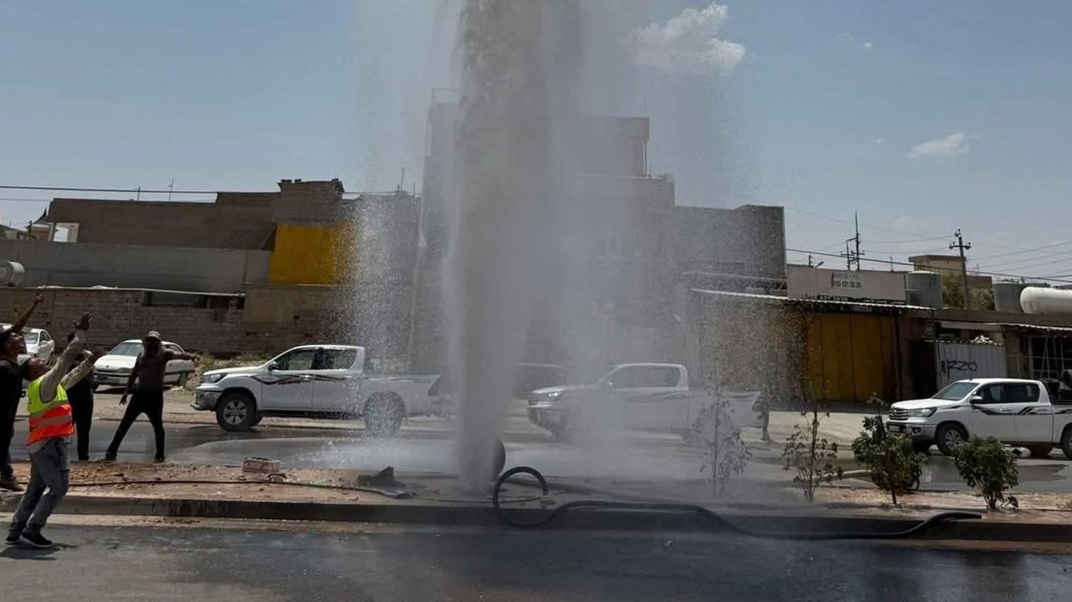 بدء اختبار وتنظيف خط أنابيب مشروع الإمداد السريع للمياه في أربيل