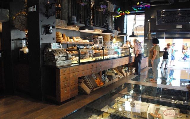 نانەواخانە لە شووشە