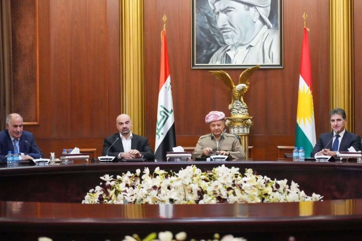 بحضور الرئيس بارزاني.. بدء اجتماع الحزب الديمقراطي الكوردستاني والاتحاد الوطني