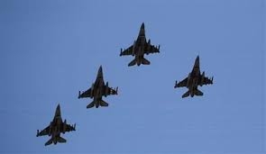 إسرائيل «تواكب» مهلة نزع السلاح بغارات في العمق اللبناني