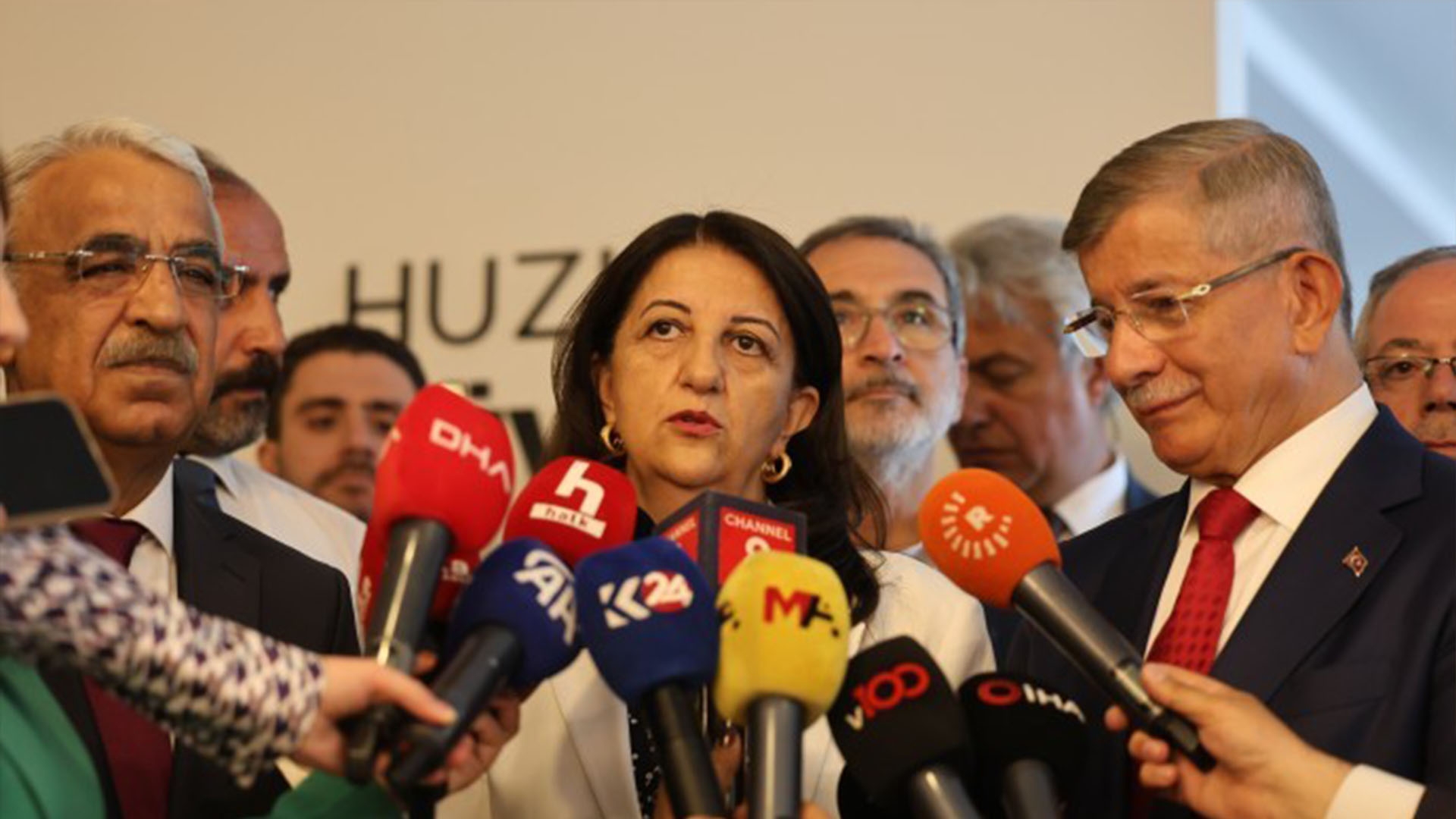 Şandeya Îmraliyê û Partiya Gelecekê tekez dikin ku hemî alî bizavê bikin