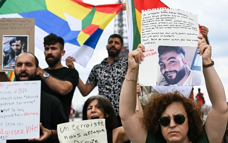 Kurd û Durzî li Parîsê daketin kolanan