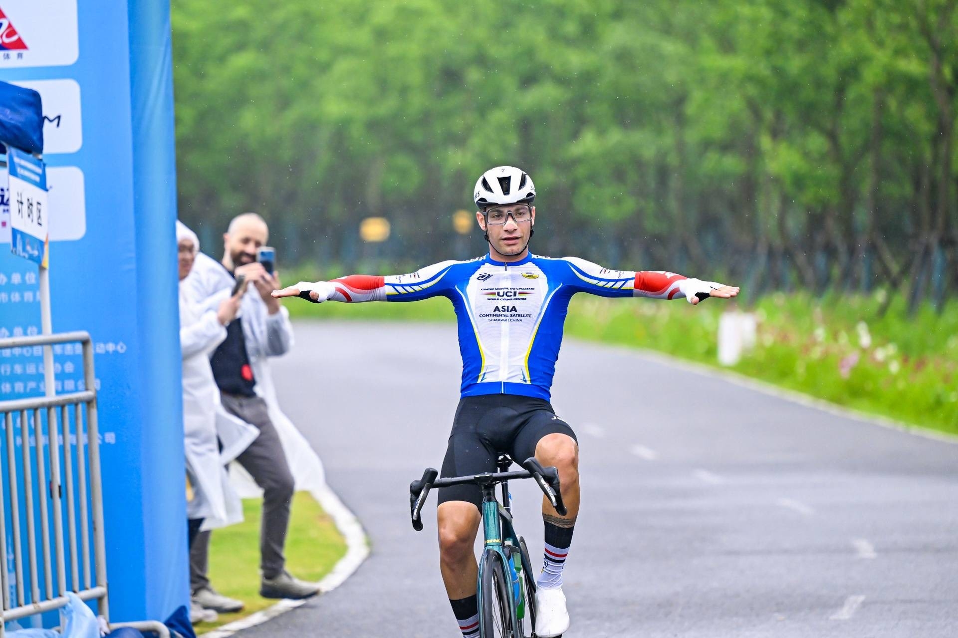 خەونی من ئەوەیە بتوانم لە داهاتوودا بتوانم مەدالیای زێر بەدەست بهێنم
