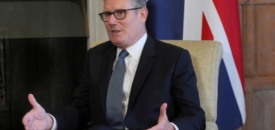 رئيس وزراء بريطانيا يعتزم إجراء محادثات عاجلة بشأن 