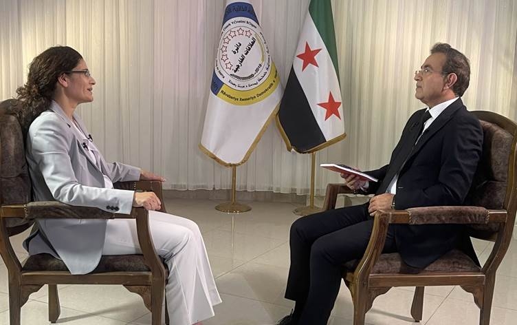 إلهام أحمد تشيد بدور نيجيرفان بارزاني: يستحق الشكر