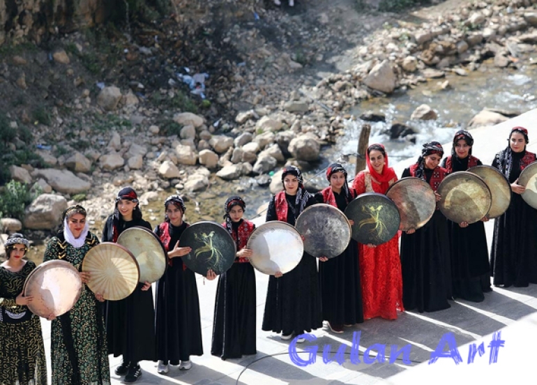 فیستیڤاڵی هەزار دەف تێكەڵكردنی گۆرانیی نیشتمانی، ئایینی و عیرفانی