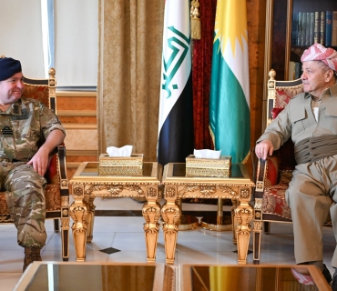 لە سەلاحەددین سەرۆک مسعود بارزانی پێشوازی لە شاندێکی سەربازیی بەریتانیا بە سەرۆکایەتیی بەڕێز ئیدوارد ئاڵگرن، ڕاوێژکاری باڵای بەرگری بەریتانی بۆ کاروباری ڕۆژهەڵاتی ناوەڕاست و باکووری ئەفریقا کرد