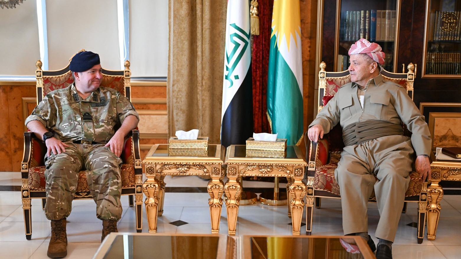 لە سەلاحەددین سەرۆک مسعود بارزانی پێشوازی لە شاندێکی سەربازیی بەریتانیا بە سەرۆکایەتیی بەڕێز ئیدوارد ئاڵگرن، ڕاوێژکاری باڵای بەرگری بەریتانی بۆ کاروباری ڕۆژهەڵاتی ناوەڕاست و باکووری ئەفریقا کرد