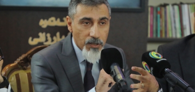 پ.د.عەبدولسەلام نەجمەدین عەبدوڵڵا  سەرۆكی سەنتەری زاخۆ بۆ لێكۆڵینەوەی كوردی:  پێویستە زمانی كوردی پلە و شكۆی خۆی هەبێت و مەرجی سەرەكیی بەدەستهێنانی كار و هەلی كار بێت