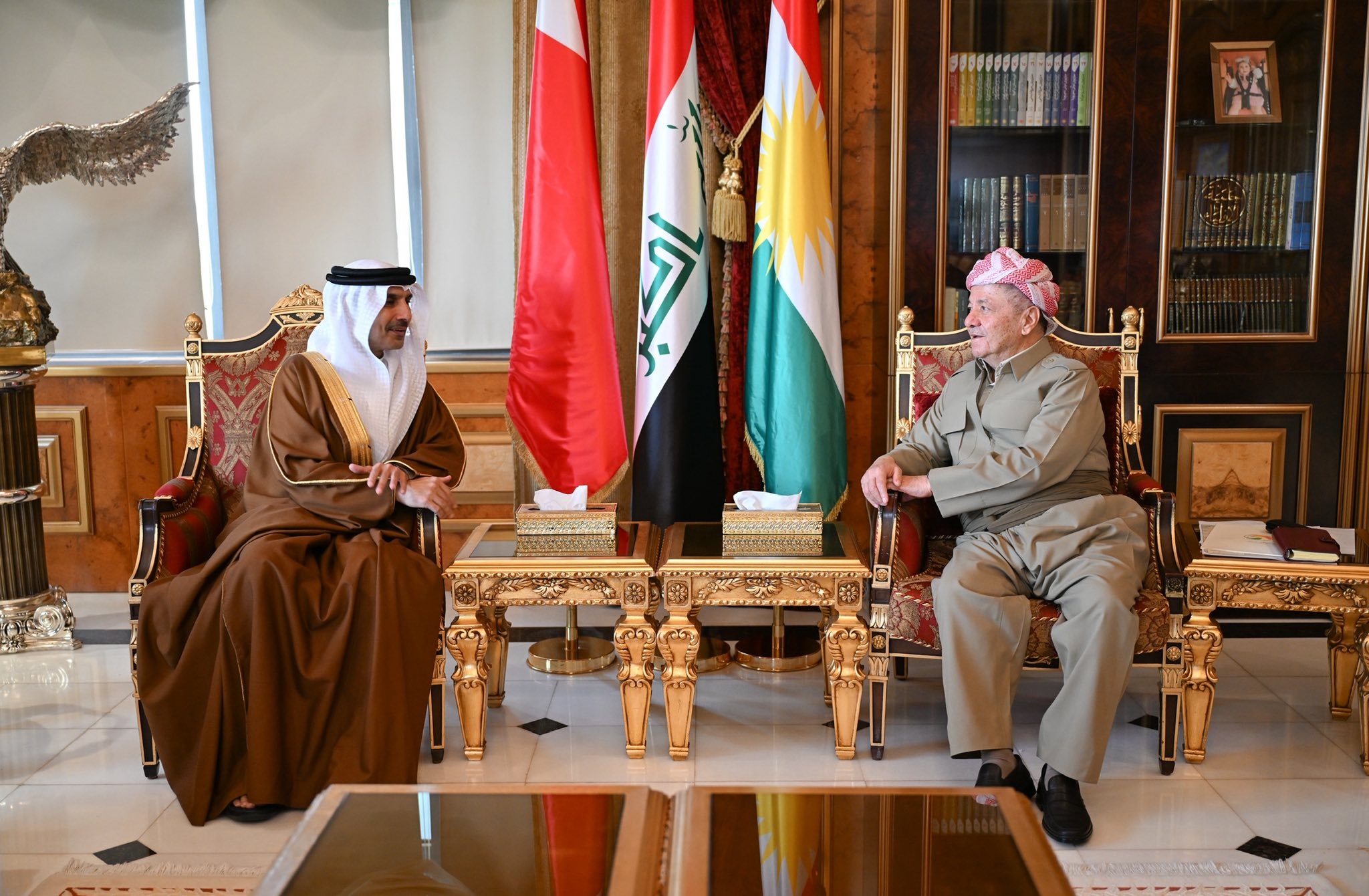 لە سەلاحەددین سەرۆک مەسعود بارزانی پێشوازی لە بەڕێز خالد ئەحمەد مەنسور باڵیۆزی شانشینی بەحرەین لە عێراق کرد.