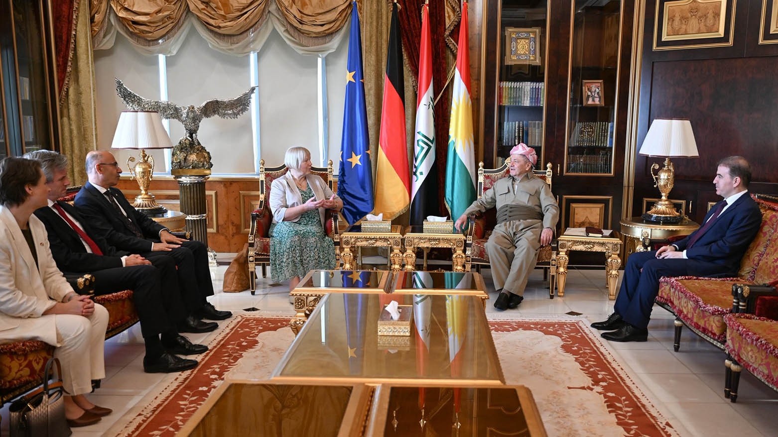 الرئيس بارزاني يستقبل السفير الألماني في العراق