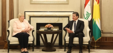 نێچيرڤان بارزانى، سه‌رۆكى هه‌رێمى كوردستان، به‌ مه‌به‌ستى ماڵئاوايى بۆ كۆتاييهاتنى ئه‌ركه‌كه‌ى، پێشوازیی له‌ خاتوو كريستيانه‌ هۆمان، باڵيۆزى ئه‌ڵمانيا له‌ عێراق كرد