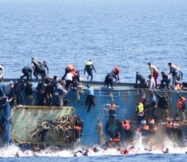 بەهۆی وەرگەڕانی بەلەمێک لە کەناراوەکانی یەمەن ٦٨ کۆچبەر گیانیان لەدەستدا