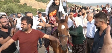 DÊRSIM - Vegeriyan gundê xwe yê valakirî û daweteke Kurdewarî li dar xist