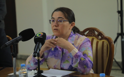 پ.ی.د.ئەرخەوان محەمەد عوبێد  لە كولێژی پەروەردەی زانكۆی كەركووك:     مامۆستای زمانی كوردی دەبێت دەرك بەو گرنگییە بكات كە لەسەر شانیەتی، چونكە شكۆی مانەوەی زمانەكە و بونیادی نەتەوەی كەوتووەتە ئەستۆ