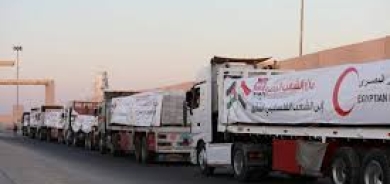 عبور أول فوج من الدفعة التاسعة من مساعدات غزة عبر معبر