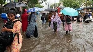 لە ئەنجامی لافاوێکی وێرانکەر کە بەهۆی بارانبارین دروست بووە، ژمارەی ونبووەکان بەرز دەبێتەوە