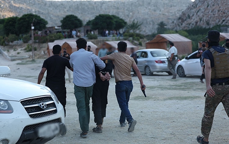 Syrian Security Forces Dismantle ISIS Cell in Idlib, Accused of Assassinating Iraqi Nationals