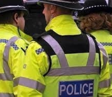 حکومەتی نوێی بەریتانیا پلانی هەیە ڕێگە بە دیپۆرتکردنەوەی دەستبەجێی تاوانبارانی بیانی بدات