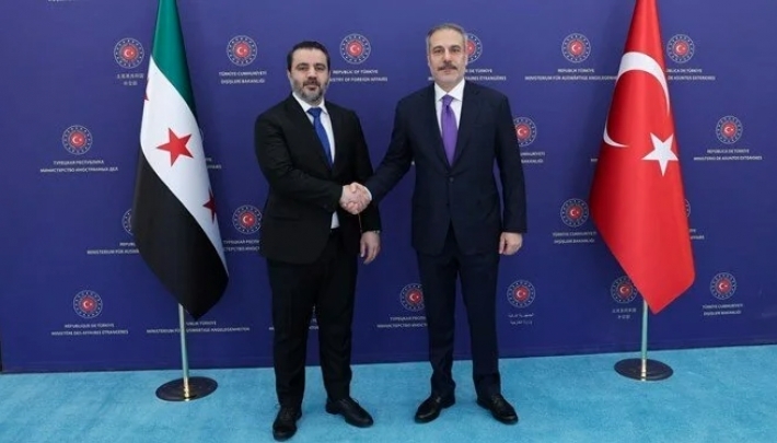 Hakan Fîdan: Em dixwazin pirsgirêkên li Sûriyê bi awayekî aştiyane çareser bikin