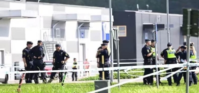 Li Swêdê di êrişeke çekdarî de 2 kes birîndar bûn: Yek Kurd e