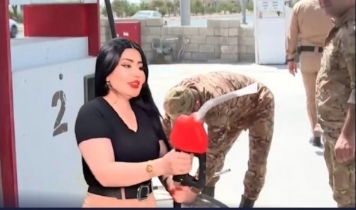 Asayîşa Hewlêrê ew jina ku rêklam ji bo benzînxaneyekî kiribû, girt