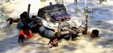 بەهۆی لافاو و بارانبارینی بەخوڕ زیاتر لە ٣٢٠ کەس گیانیان لەدەستدا