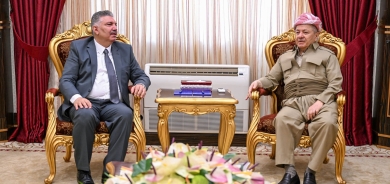 Serok Barzanî: Nabe nakokiyên siyasî bibin sedema şerê Kurd û Ereban