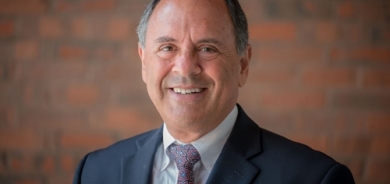 Profesor Charles David Freilich ji bo Gulan: Dibe ku bi rêya bikaranîna hêzê aştî pêk were