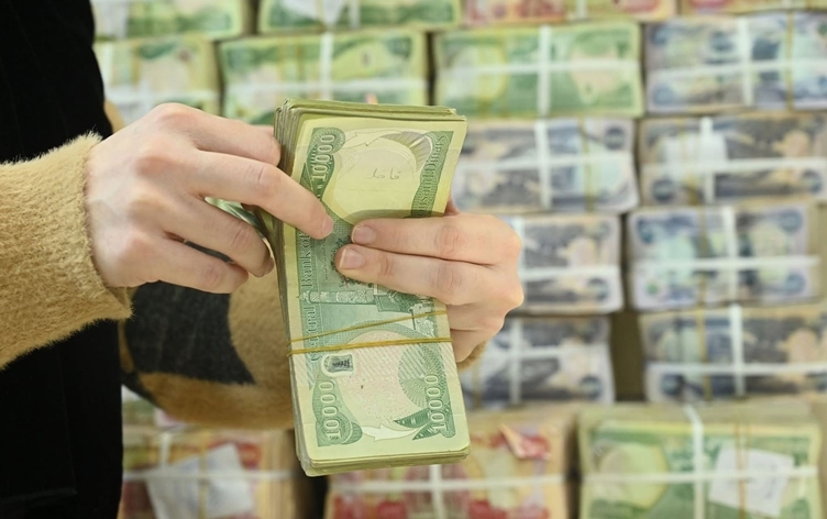 الحكومة الاتحادية اتخذت قرار صرف رواتب شهر حزيران لموظفي إقليم كوردستان