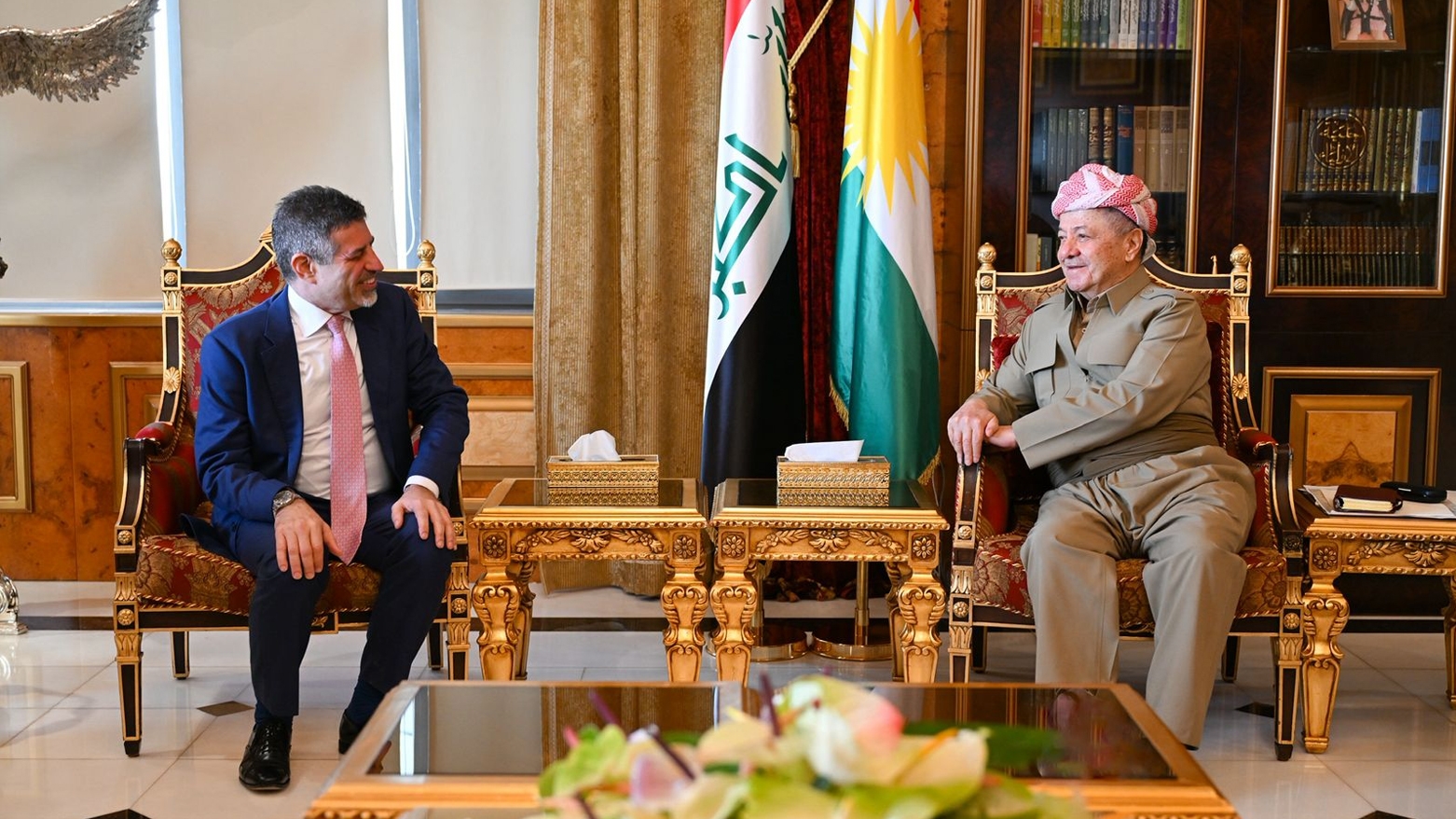 ســـەرۆك  بـــارزانـــی پێشوازی لە ستیڤن فەیگن هەڵسوڕێنەری كاروباری باڵیۆزخانەی ئەمەریكا لە عێراق  كرد