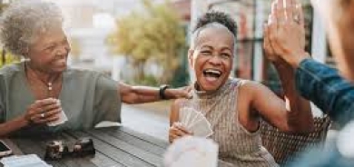 ما سر تمتع بعض الأشخاص بذاكرة قوية في الثمانينات من العمر؟